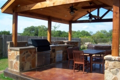 Outdoor-Kitchens-gabled